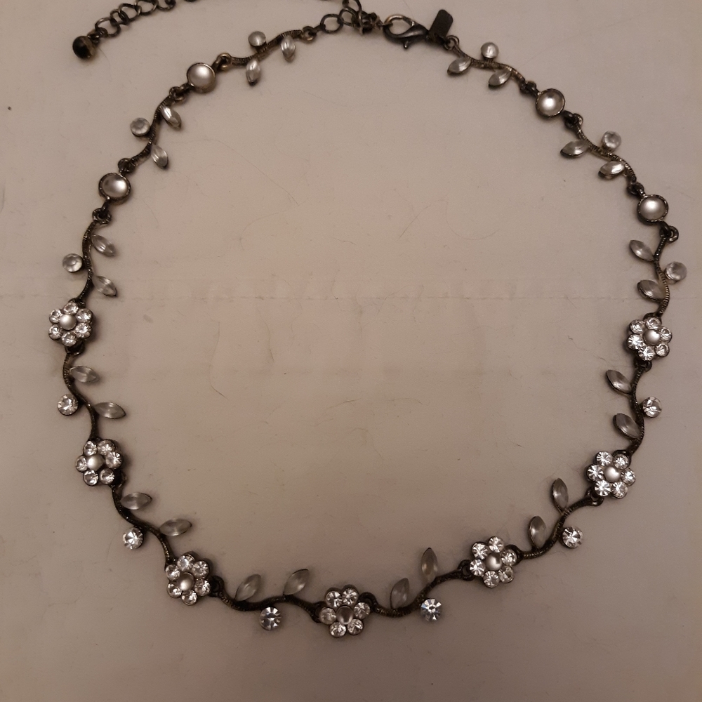 Cute crystal and black vine necklace.